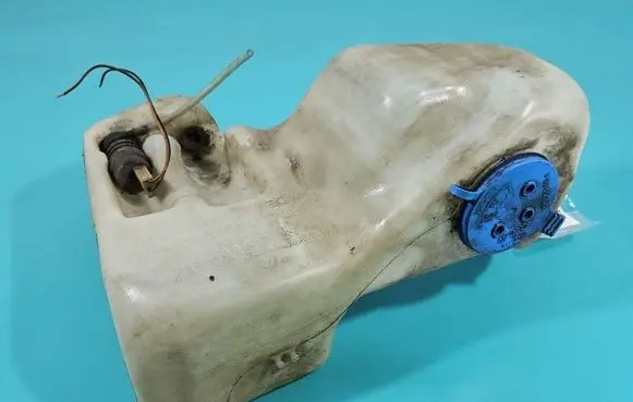 Volkswagen II LT Windshield washer fluid reservoir/tank 9018690020 IMPRK1572651