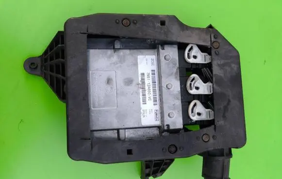 Ford Focus Engine control unit/module 7M5112A650VC
