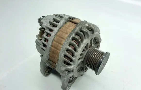 Nissan Juke I F15 Generator/alternator 23100BV80A A3TJ4181ZE