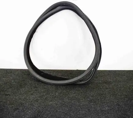 Volvo V70 Rubber seal rear door S1XMA