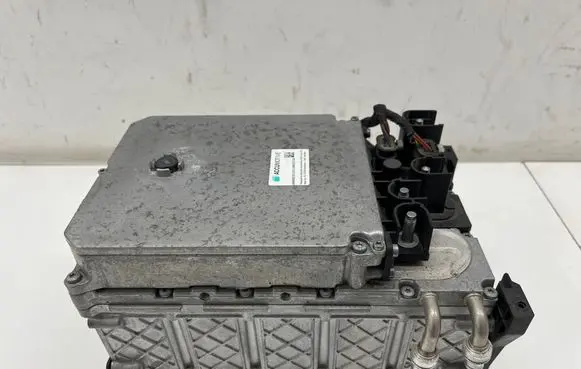 Mercedes-Benz C W205 Hybrid / electric car battery A0009823513 A0009024948