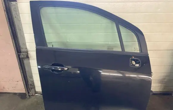 Chevrolet Trax Front door