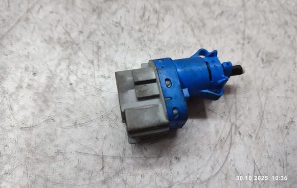 Brake pedal sensor switch