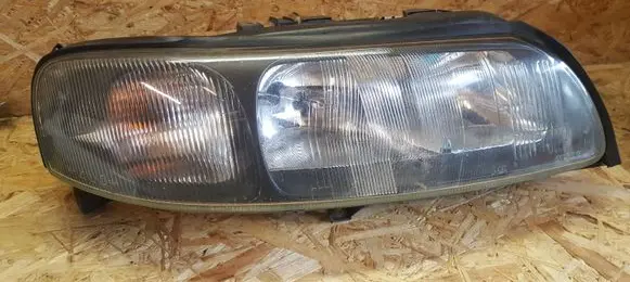 Volvo V70 Headlight/headlamp 8662922 89006877