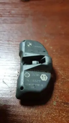 BMW 5 E60 E61 Tire pressure sensor 6779490