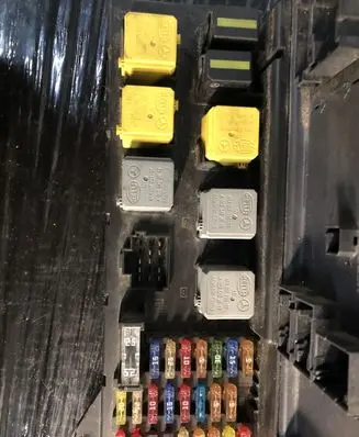 Mercedes-Benz Sprinter W906 Fuse module A9065453401