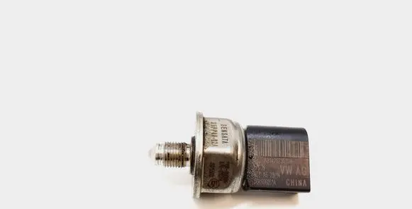 Fuel pressure sensor