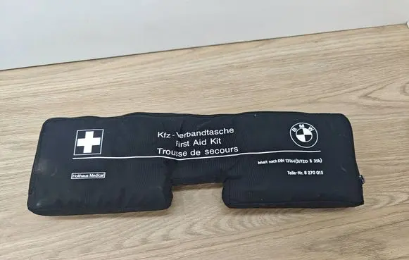 BMW 5 F10 F11 First aid kit 8270015 13164