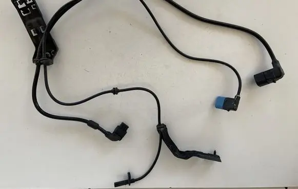 Mercedes-Benz CLA C117 X117 W117 ABS rear brake sensor A2465401305 A2465400417