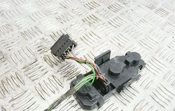 Audi A6 S6 C5 4B Tail light bulb cover holder 
