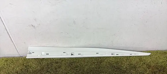 Toyota Yaris Front door trim (molding) 757310D200