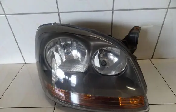 Nissan Almera Tino Headlight/headlamp