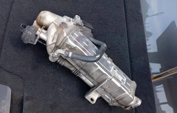 BMW X5 F15 EGR valve cooler 8476993