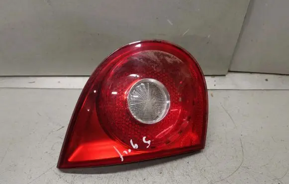 Volkswagen Golf V Tailgate rear/tail lights 1K6945093F