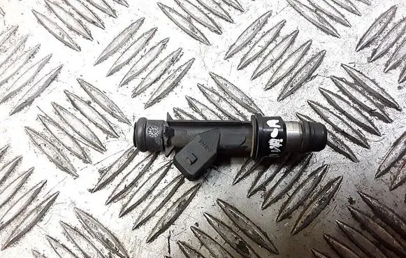 Opel Meriva A Fuel injector 25313846