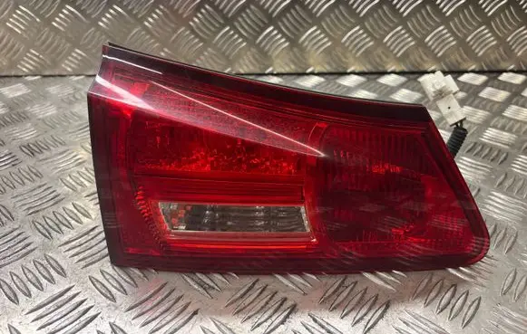 Lexus IS 220D-250-350 Tailgate rear/tail lights