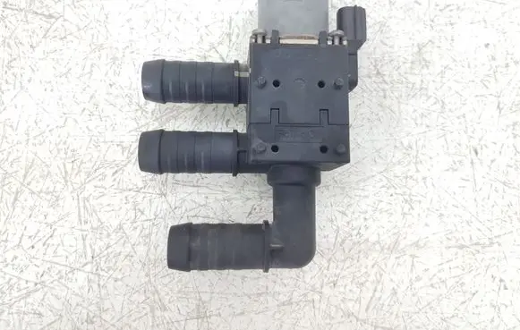 Ford Fusion II Coolant heater control valve 1147412227 16102 PPAGF33