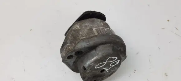 BMW 5 E60 E61 Engine mount bracket 6774619