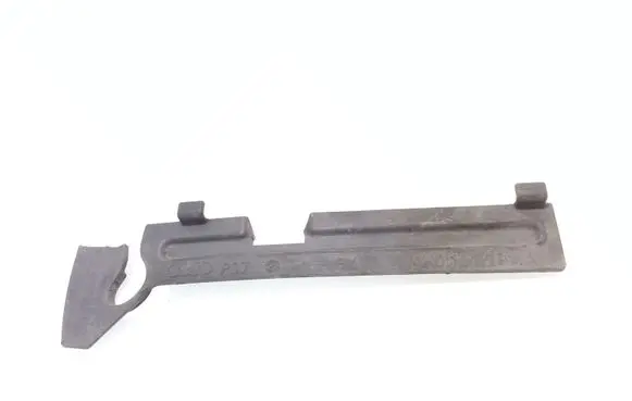 Audi A8 S8 D4 4H Other engine bay part 4H0121281A
