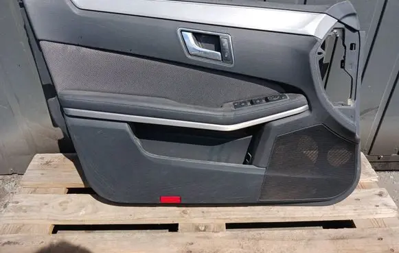 Mercedes-Benz E W212 Front door card panel trim JC1697353 0007517966