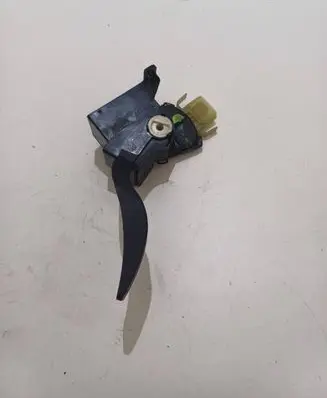 Ford Focus Accelerator throttle pedal 5M519F836AE