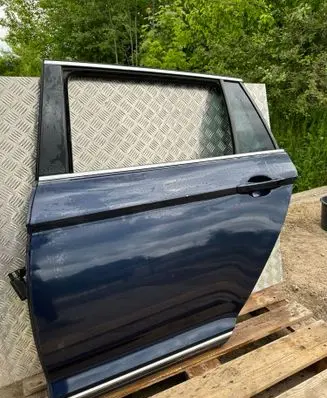 Volkswagen PASSAT B8 Rear door 
