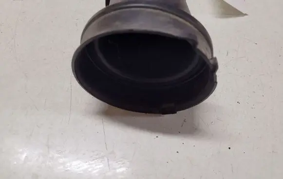 Opel Astra J Air intake hose/pipe 13254633 103989S01 1039898S01