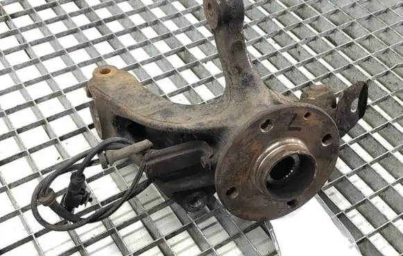 Toyota Aygo AB40 Front wheel hub spindle knuckle
