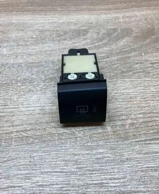 Toyota Avensis T220 Windscreen/window heater switch 156960