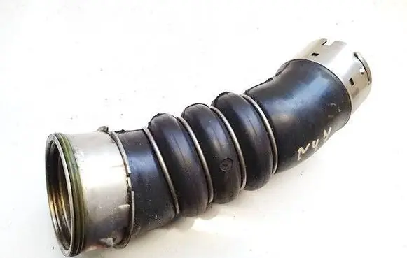 BMW 1 E81 E87 Intercooler hose/pipe 151117763
