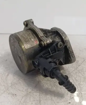 Renault Megane I Vacuum pump 8200072985 72238908F 03T1830753
