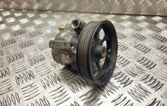 Nissan Primera Power steering pump 28962