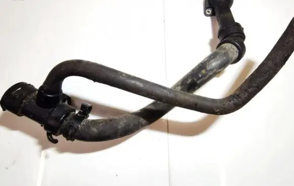 Volkswagen PASSAT B5.5 Engine coolant pipe/hose 06b121121 038121121b
