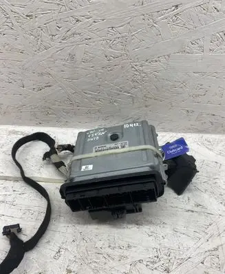 BMW 3 E90 E91 Engine ECU kit and lock set 8506566 2101371268