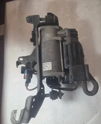 Mercedes-Benz GLC X253 C253 Air suspension compressor/pump 4430200191 SCM765 26071610