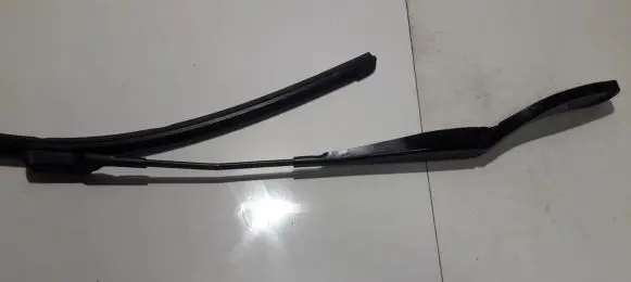 Volvo C30 Front wiper blade arm 31253998