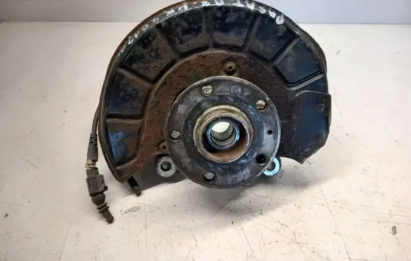 Volkswagen PASSAT B7 Front wheel hub