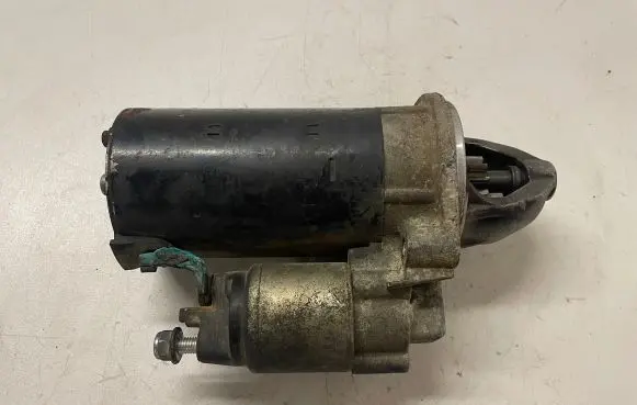 Mercedes-Benz E W211 Starter motor A0051516601 0001109212