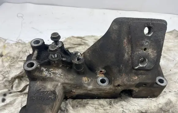 Iveco Daily 4th gen Engine mounting bracket 504327324