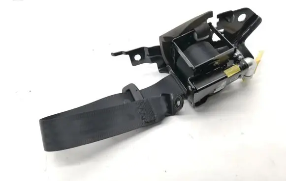 Mazda CX-3 Rear seatbelt E40644138