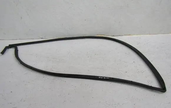 Volkswagen Multivan T5 Sliding door rubber seal 7E0843786C