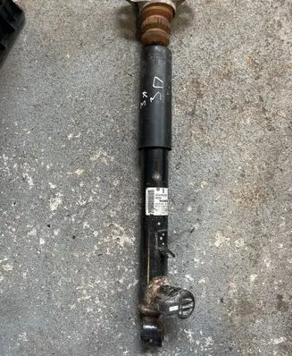 Volkswagen PASSAT B7 Rear shock absorber/damper 3C0512010P 2001616 EM060601