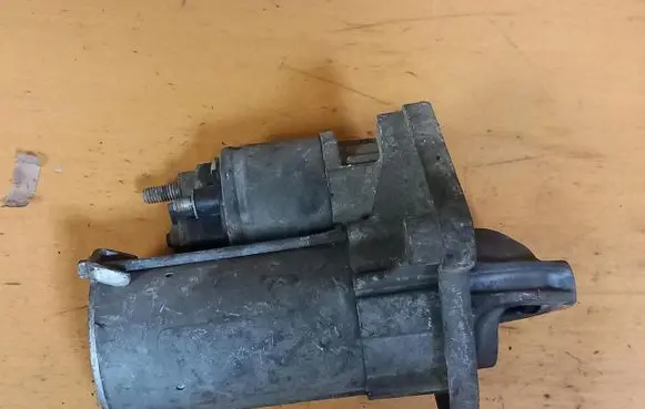 Ford Fiesta Starter motor 8V2111000AE