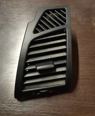 BMW 1 E81 E87 Dashboard side air vent grill/cover trim 7059187