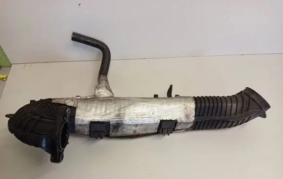 Ford Kuga I Intercooler hose/pipe 7689557700