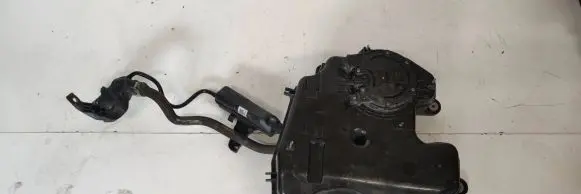 BMW X1 F48 F49 AdBlue liquid reservoir 7432458