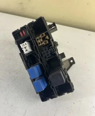 Nissan Navara D40 Fuse module