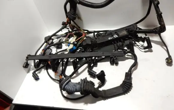 BMW 5 E60 E61 Engine installation wiring loom 7796109 7796101 6388