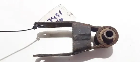 Citroen Xsara Engine mount bracket