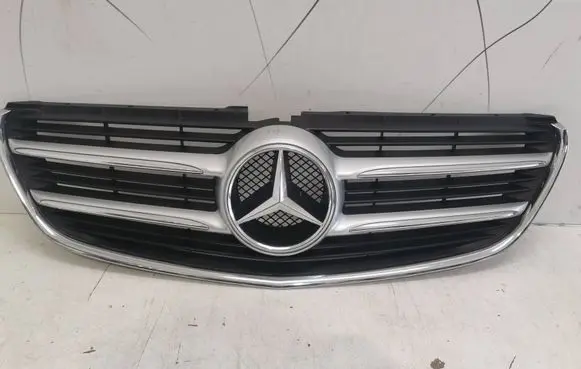 Mercedes-Benz V Class W447 Front bumper upper radiator grill A4478801901